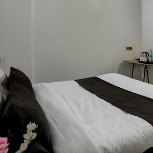 Hotel O The Royal Villa